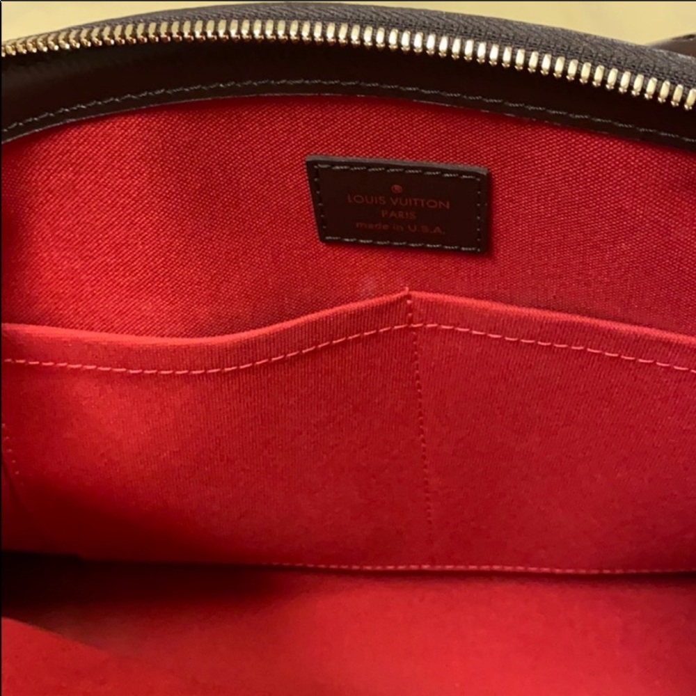 Louis Vuitton - Picture 4 of 6